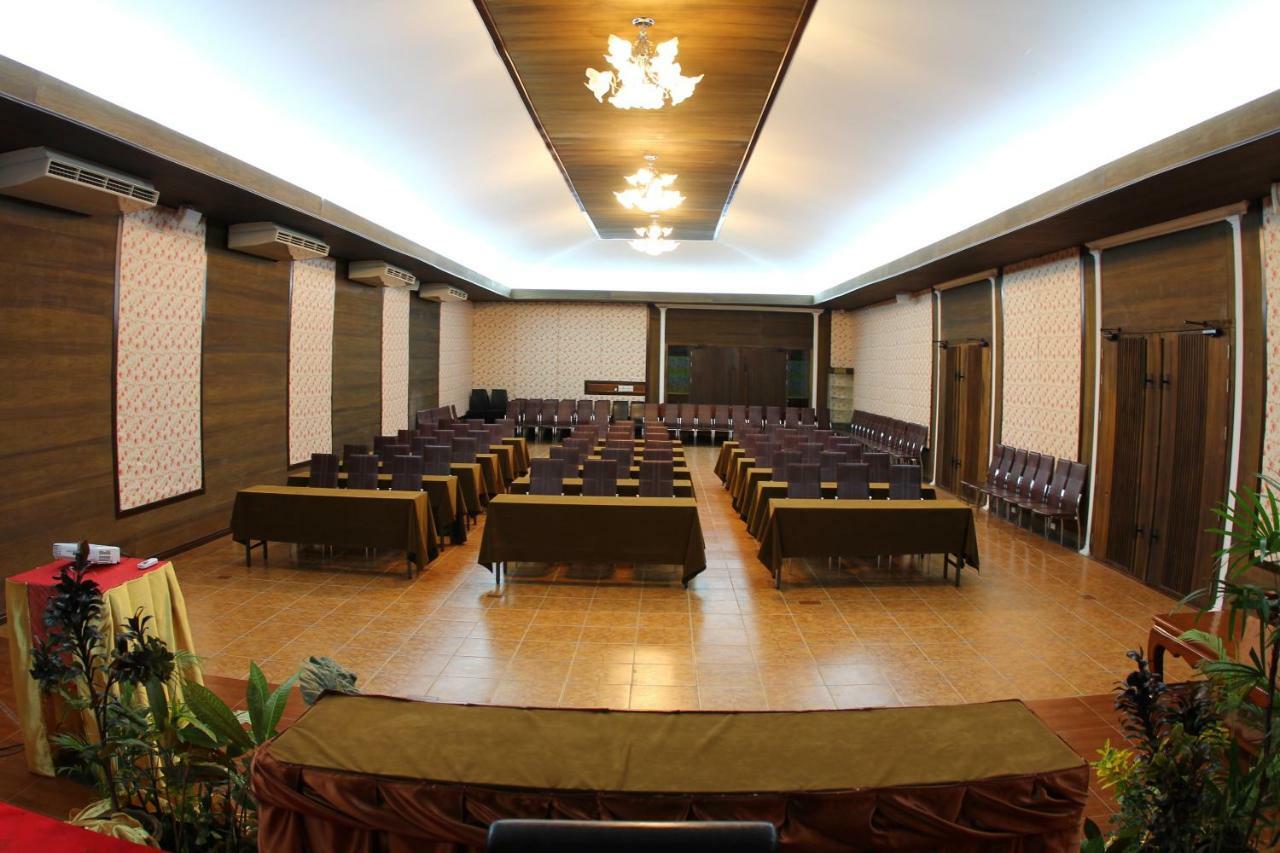 The Hub Erawan Resort Чонг-Садао Экстерьер фото